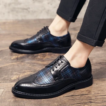 Erkek Artı Boyutu Ekleme Brogue Oyma deri ayakkabı Erkek Moda Dantel-Up Oxford Ayakkabı Erkek İş Elbise Ayakkabı Erkek 38-46