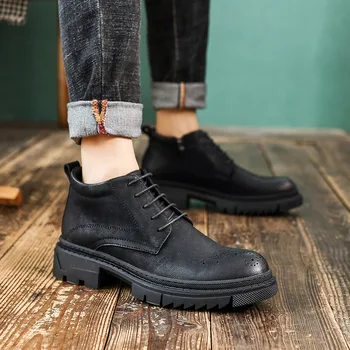 Ingiltere tarzı erkek moda çöl botları siyah hakiki deri takım ayakkabı platformu vintage brogue çizme ayak bileği botas hombre erkek