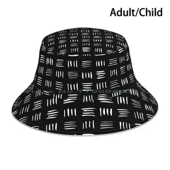 Çizgiler Üzerinde Çizgiler / / Beyaz Kova Şapka güneşlikli kep Hatları Soyut Siyah Ve Beyaz Desen Modern Temiz Minimal Mürekkep Rosewall Brimless