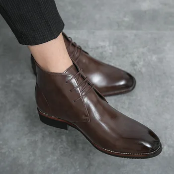 2023 İngiliz Kahverengi Beyefendi Brogues Ayakkabı Rahat İş Elbisesi Ayakkabı Erkekler Yumuşak Kurumsal Resmi Çizmeler Deri Sapato Sosyal