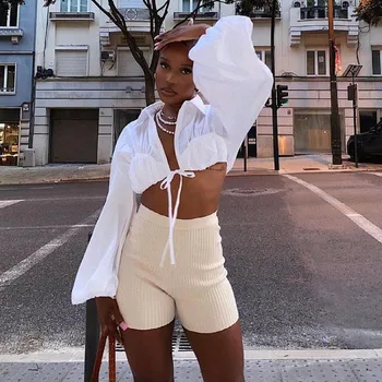 2021 Moda İlkbahar Sonbahar Kış Kadın Rahat Kısa Mahsul Bluz Katı Beyaz Uzun Puf Kollu Sokak Gömlek Kadın